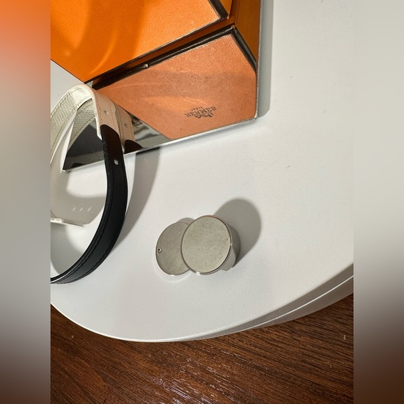 Hermes interchangeable looping wrap bracelet with 2 leather wraps black & white - Picture 14 of 14